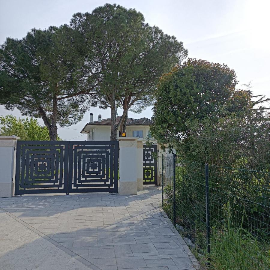 Вилла Casa Michelangelo Morrovalle Экстерьер фото